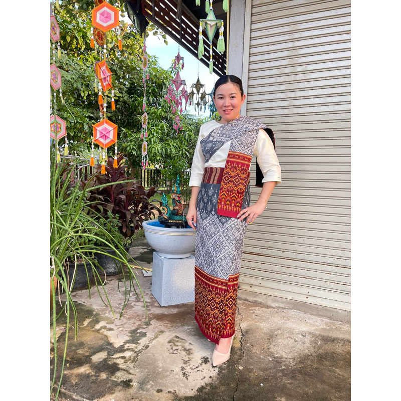 ผ้าถุงฝ้ายทอลายแพรวา+สไบ ตัดสำเร็จอัดกาว ฟรีไซส์ มีตะขอ 1 คู่