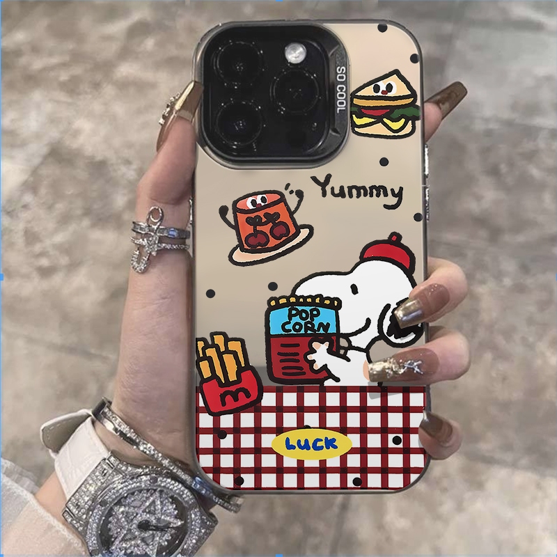 จัดส่งทันที เคสไอโฟน11 12 13 14 15 16 Pro Max มันฝรั่งทอด Luck Snoopy ซิลิโคน Case For iPhone 13PM,16PM,15PM,XS,7+ 8P