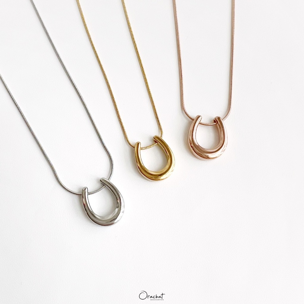 Orachat | Horseshoe 14k necklace. (สร้อยคอตัวเรือนสแตนเลส)