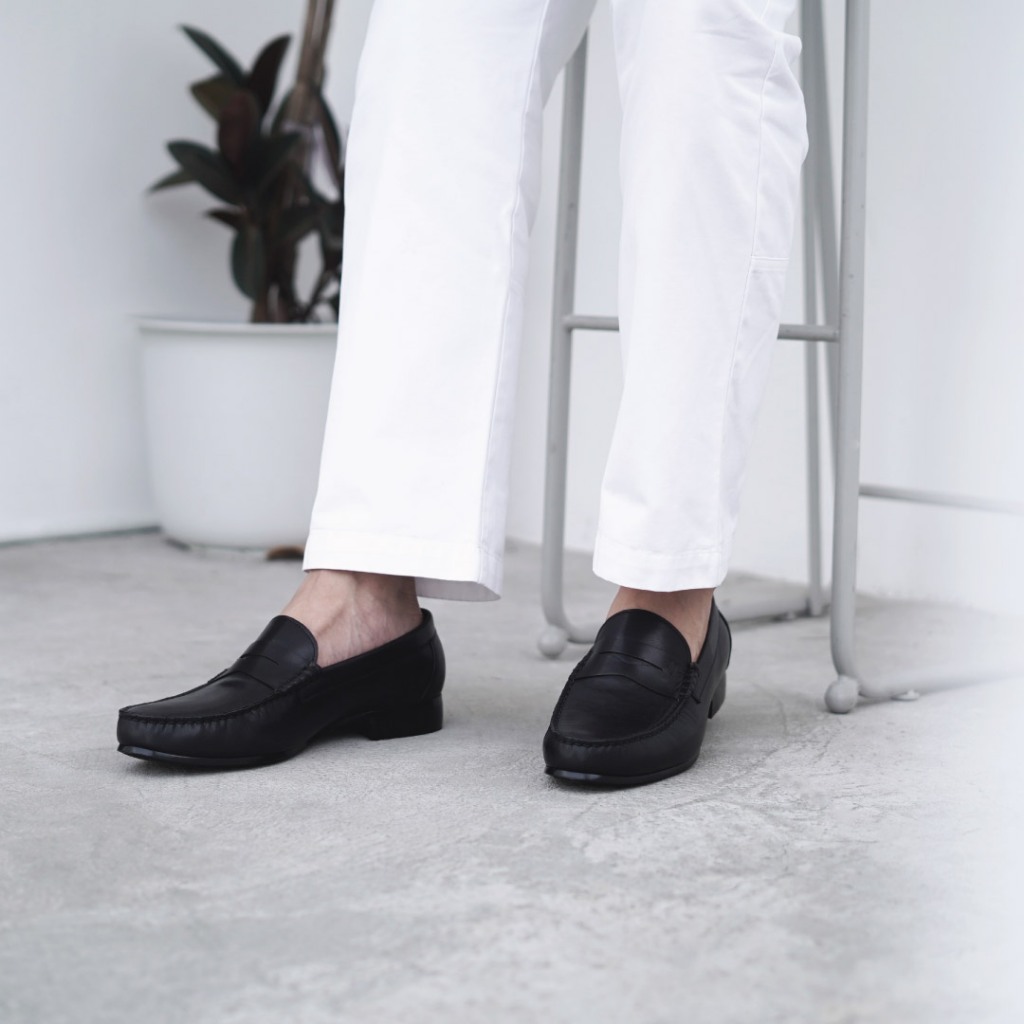[Pre-Order] MANGO MOJITO รองเท้ารุ่น Formal Penny Loafer สี Black