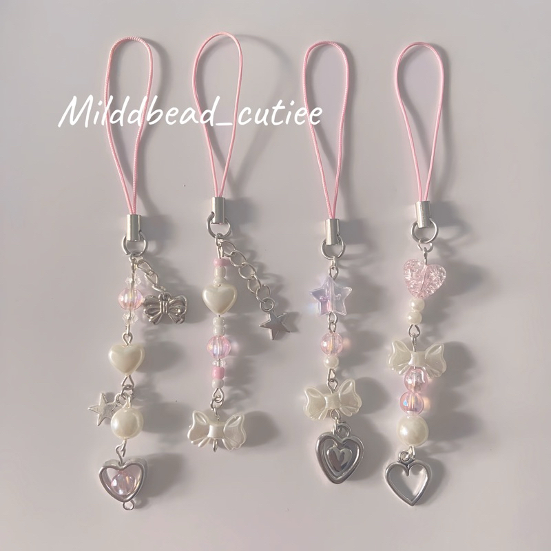 (พร้อมส่ง) พวงกุญแจลูกปัด  Pink sweet พวงกุญแจห้อยโทรศัพท์  กระเป๋า กล้อง