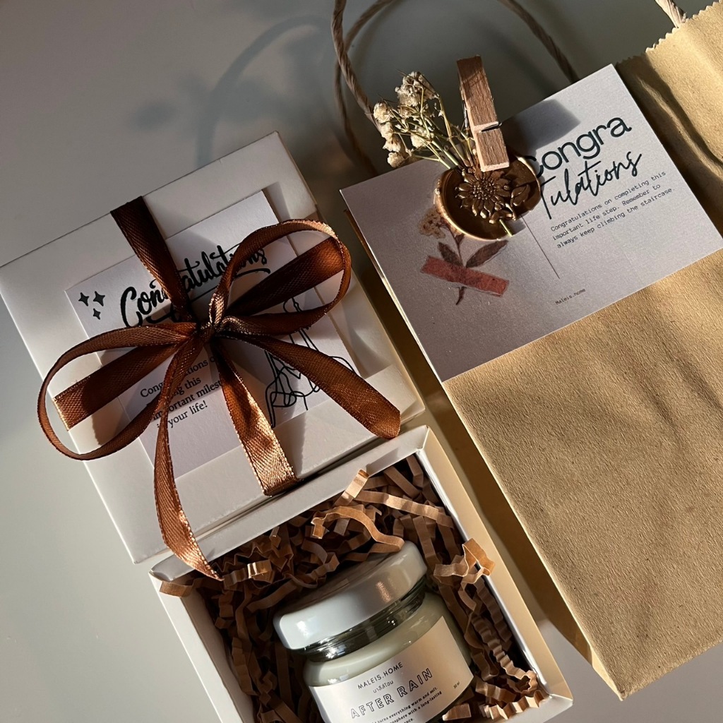 G47 Gift ของขวัญเทียนหอม 30 ml พร้อมถุงกระดาษ+การ์ดประทับครั่ง ของขวัญรับปริญญา ของขวัญปัจฉิม