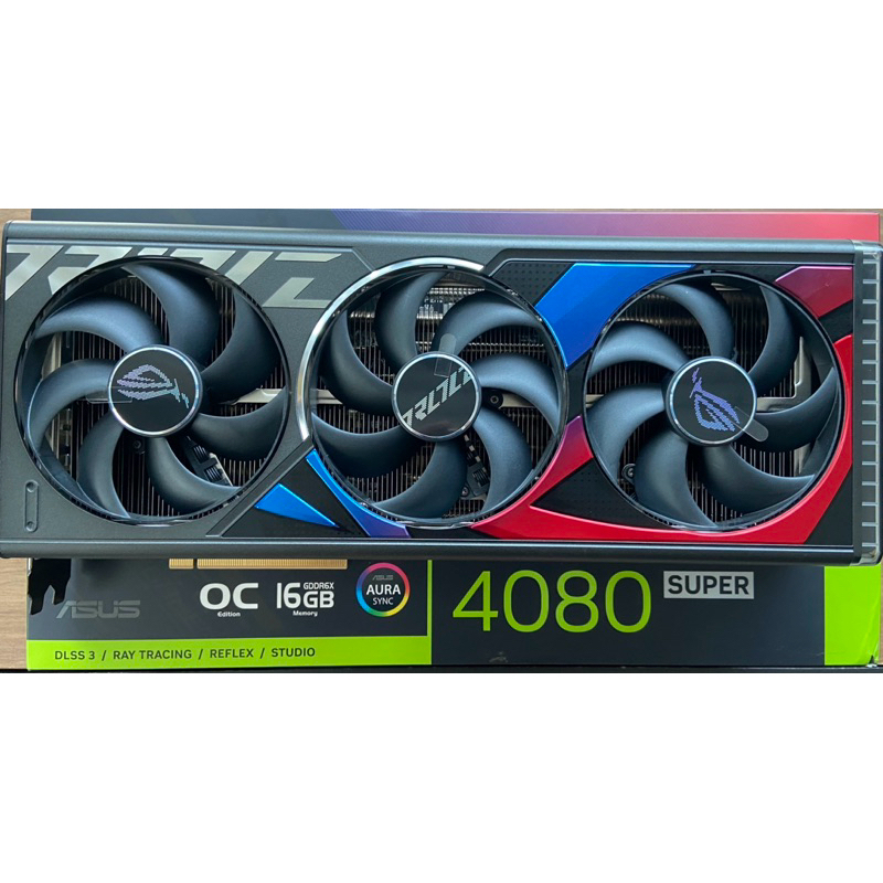 RTX 4080 SUPER - ASUS ROG STRIX 16GB