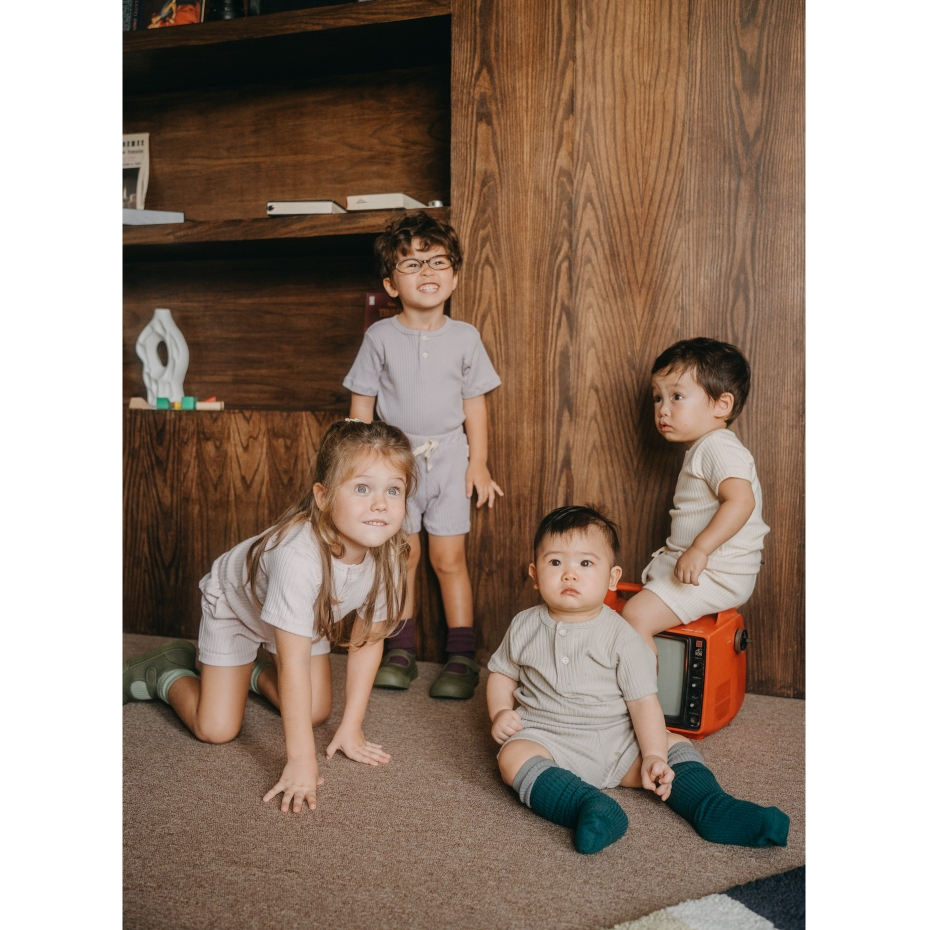 Minimal Benjamin Button Neck T-Shirt with short pants เสื้อคอกลม ติดกระดุม พร้อมกางเกงขาสั้น