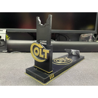 แท่นวางโชว์ปืนโมเดล โลโก้ Colt (โม่)