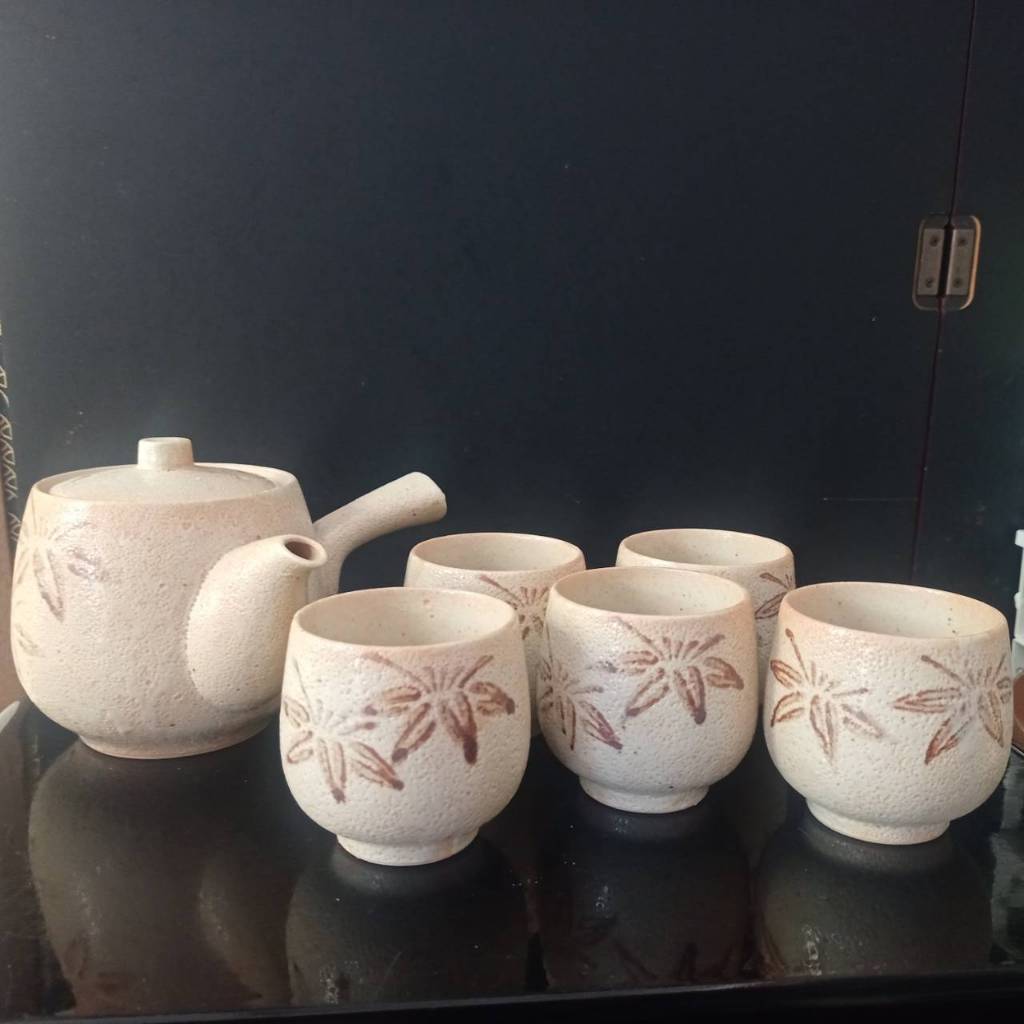 Teapot Kyusu Takoname Kyushu Shino Ware Tea Set  จุ 350 ml พร้อมแก้ว 5 ใบ  สีเปลือกไข่(แบบดั้งเดิม)