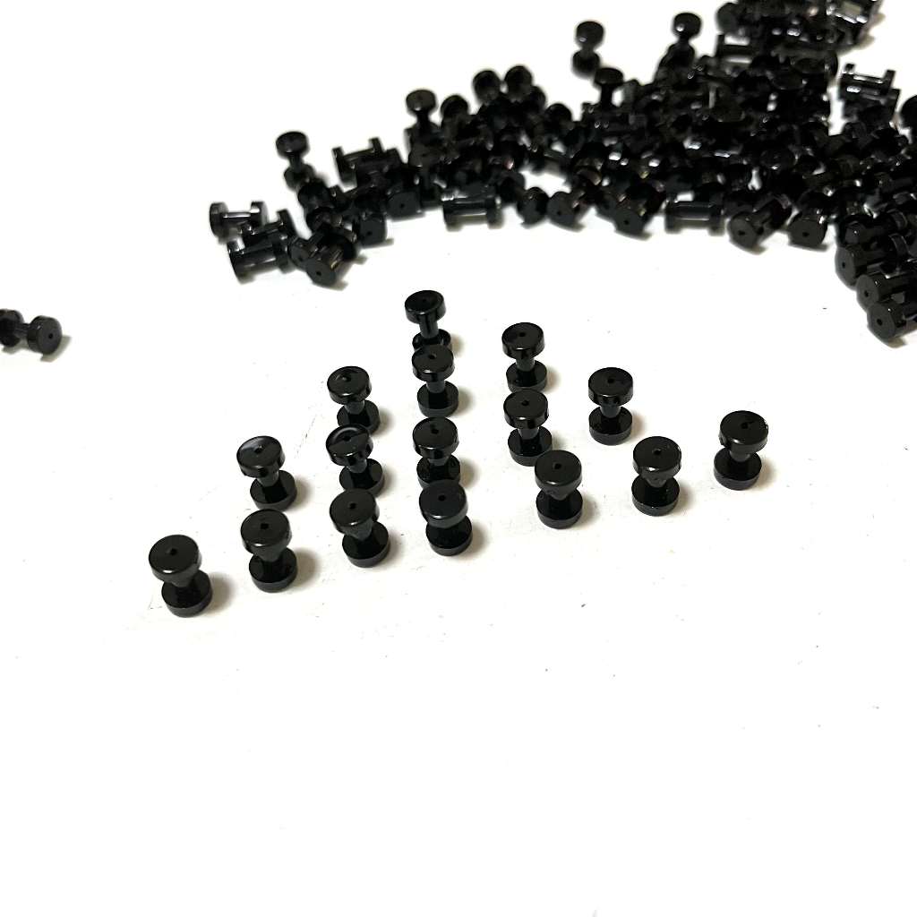 ราคาขายส่ง.30/50/100pcs.กระดุมหูพลาสติก-3mm-black