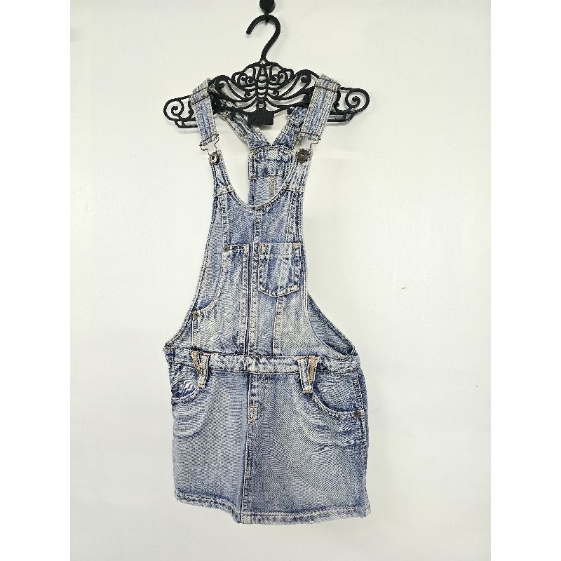 259บ. เอี๊ยมยีนส์ กระโปรงสั้น Size S M เอวต่ำ 30 มือสอง สภาพดีมาก สวยมาก-