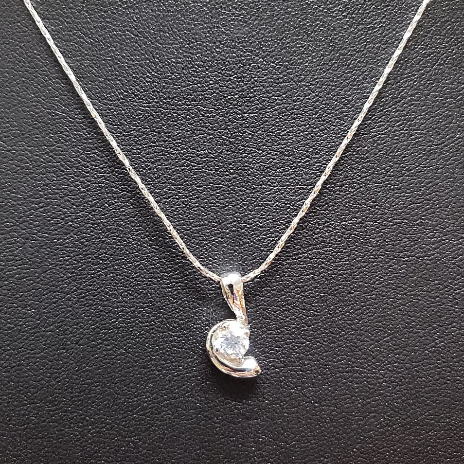 สร้อยคอจี้ตัวซีC ชุบทองคำขาว