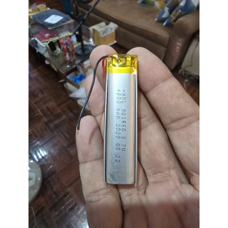 932045 แบตเตอรี่ลิเธียม 3.7 V 800mah ไฟเต็ม มี BMS ในตัว ขนาด 1.5*6.5*1ซม.
