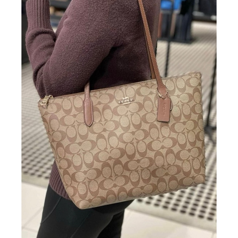 Coach สินค้าของแท้จากอเมริกา