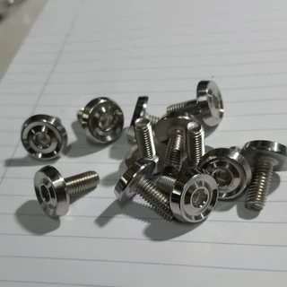 น็อตสแตนเลสเบอร์10. M6x20ลายสนาม