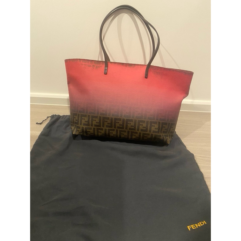 Fendi Ombre Zucca tote  มือสอง