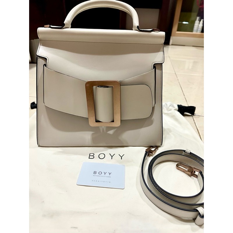 ส่งต่อ Boyy karl 28 สีขาวบัคทอง ราคา 19,800฿