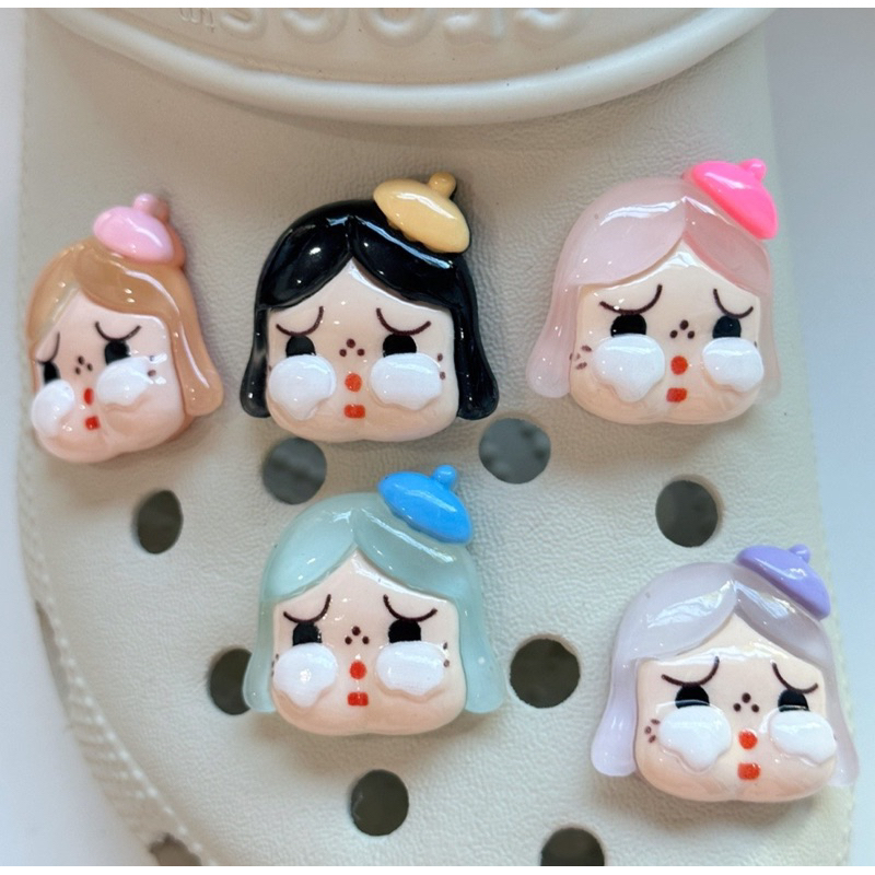 Jibbitz ตัวติดรองเท้าเรืองแสง พร้อมส่งในกทม น่าร้ากกกสุดฮิต!!