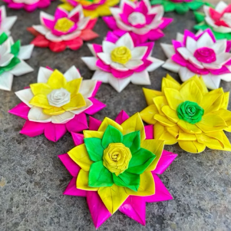 กระทง กระทงใบลานย้อมสี(ขนาด7นิ้ว ราคาอันละ30บาท)คละสี อ่านรายละเอียดก่อนสั่ง