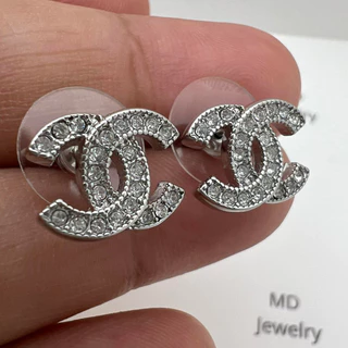 พร้อมส่ง ต่างหูฝังเพชรติดหูน่ารักเรียบๆงานคุณภาพ รุ่นคลาสสิค ขนาด 1.3 ก้านเงิน925 ไม่แพ้ ไม่ค้น เป็นมิตรต่อ