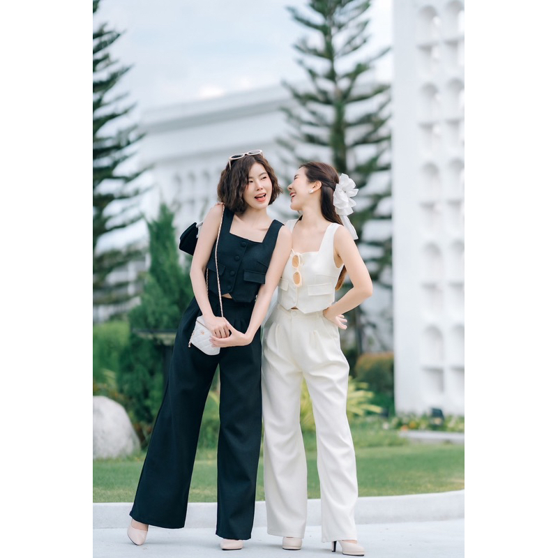 [NITTAYA] D2563 ชุดเซตเสื้อครอปคอเหลี่ยมกระดุมหน้าแต่งกระเป๋ากางเกงขายาวทรงกระบอกทรงสวยเข้ารูปดูแพงใส่เที่ยวออกงาน คาเฟ่