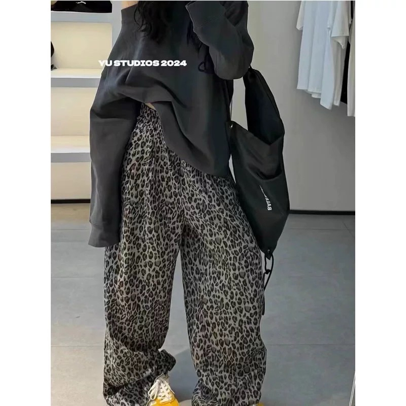 𝗟𝗘𝗢𝗣𝗔𝗥𝗗 Pants รุ่นใหม่แบบสับ กางเกงขายาวลายเสือ ทรงกระบอกใหญ่ เอวสม็อค เนื้อผ้ายืดหยุ่นได้เยอะมาก
