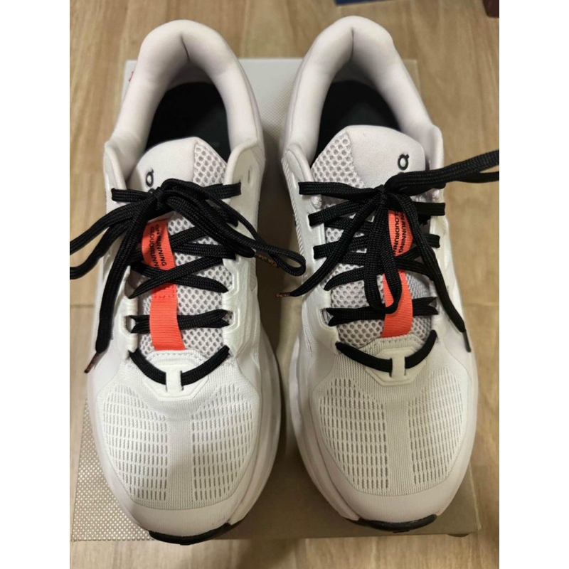 รองเท้า On Cloud Runner 2