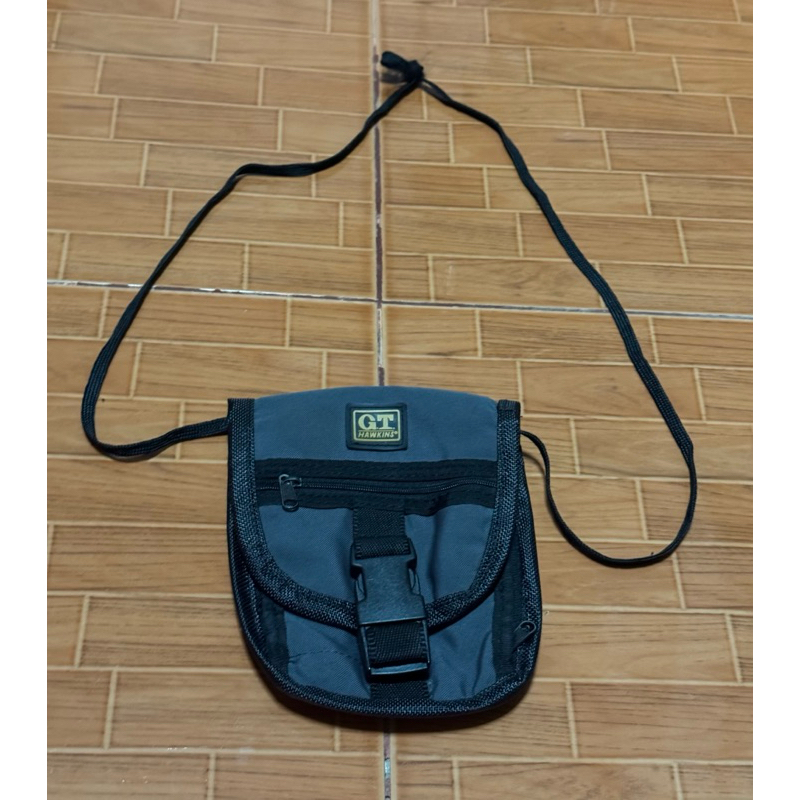 กระเป๋าคล้องคอ GT.Hawkins สภาพมากกว่า 85%