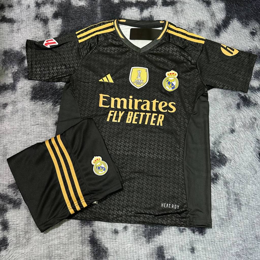 เสื้อกีฬา ชุดฟุตบอล ทีมเรอ์ล มาดริด ใหม่ล่าสุดปี 2024/25 ชุดผู้ใหญ่ แขนสั้น เสื้อพร้อมกางเกง