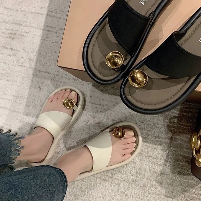 home..fashion รองเท้าแตะ สวมยางEVA พื้นหนา 2.5cm แบบสวมนิ้วโป้ง ประดับอะไหล่สีทอง แฟชั่น สไตล์เกาหลี สำหรับผู้หญิง 159