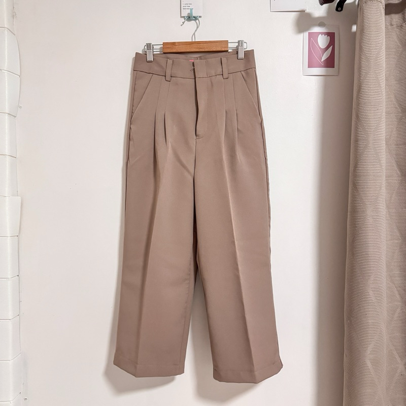 🥐Sistory style กางเกงขายาวทรงกระบอกกลาง สีโอวัลติน