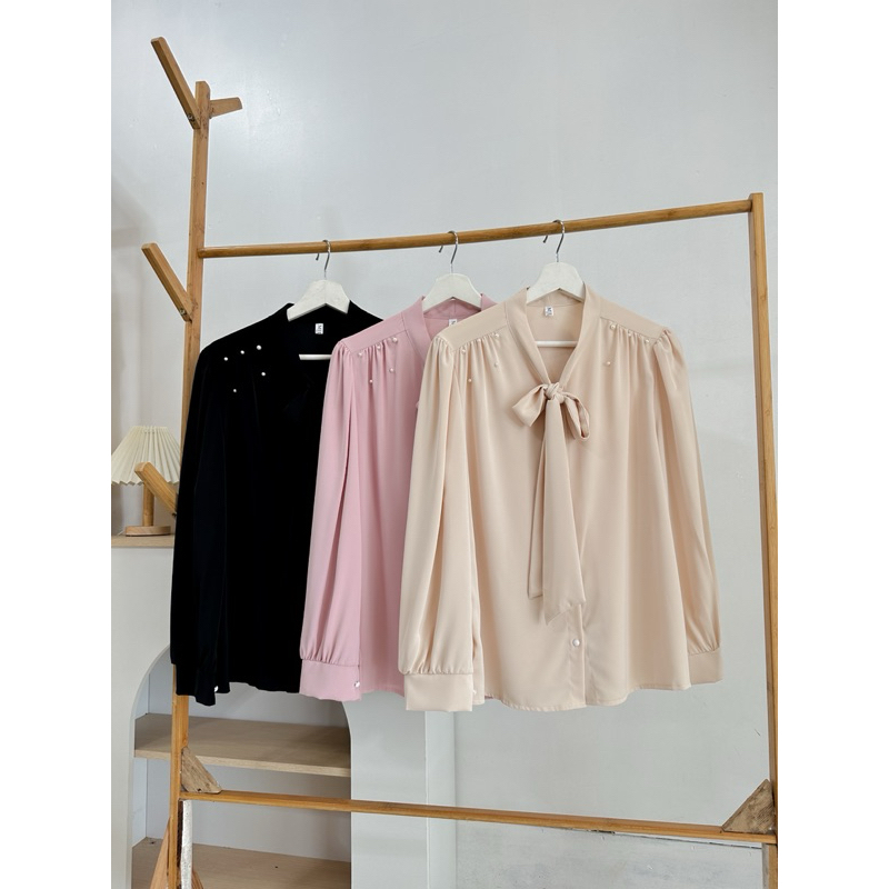 เสื้อผูกโบว์หน้า แต่งมุก รุ่นMilk