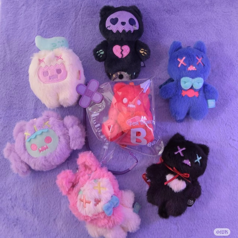(สุ่ม/พร้อมส่ง ) พวงกุญแจ Shinwoo Vampire Candy Shop
