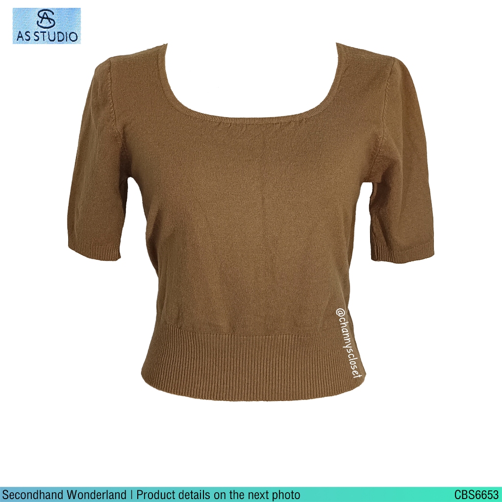 💖USED AS Studio - Knitted Brown Crop Top | เสื้อครอปสีน้ำตาล เสื้อไหมพรม แขนสั้น คอเหลี่ยม สายฝอ แท้