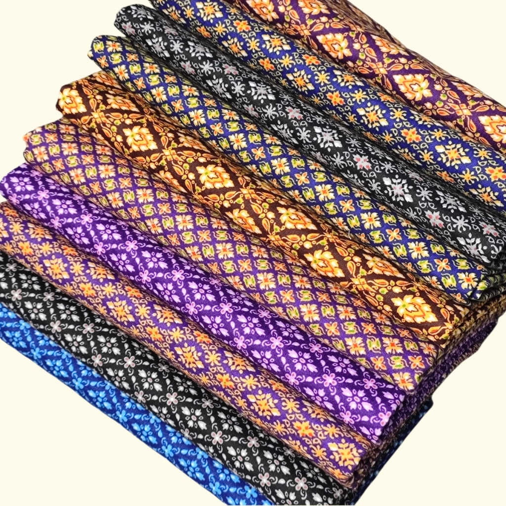 ผ้าถุงลายไทย สุ่ม 10 ชิ้น เลือกผ้าคุณภาพสูง ไม่ลื่น ไม่มัน ไม่หดน้ำ ไม่ สกล