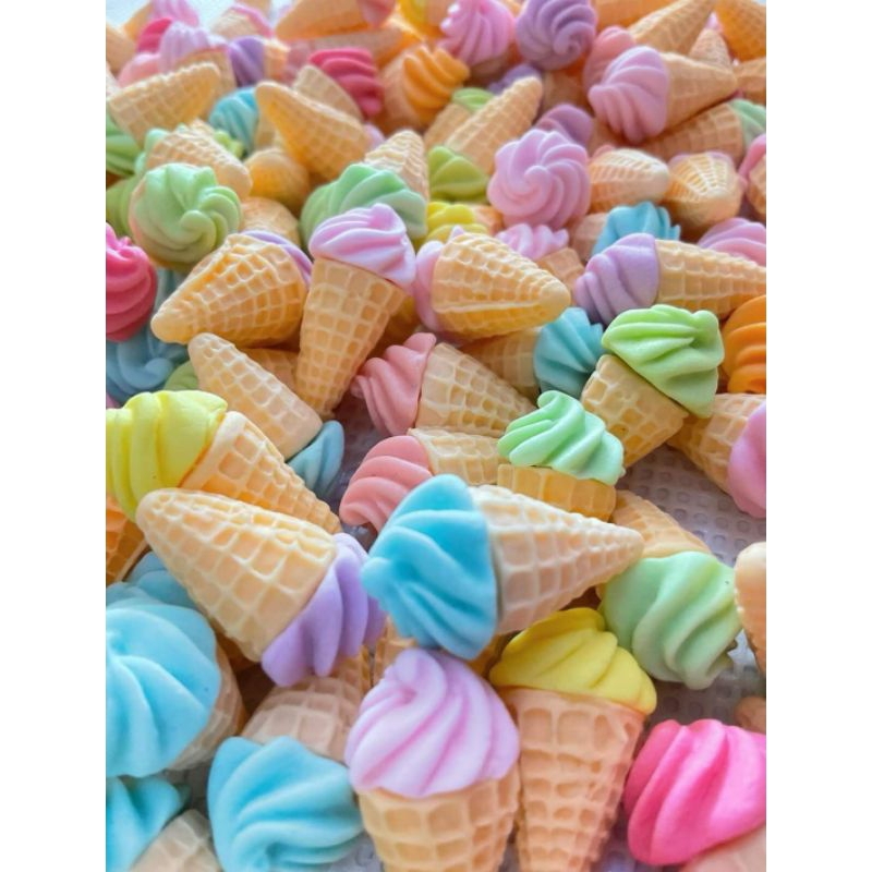 น้ำตาลกัมเพส ไอติมจิ๋ว 1 แพ็ค 15 ชิ้น ใช้เวลาจัดทำ 1-2 วัน