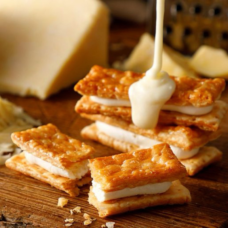 พร้อมส่ง Tokyo Milk Cheese Factory "Cheddar Cheese Pie Sandwich