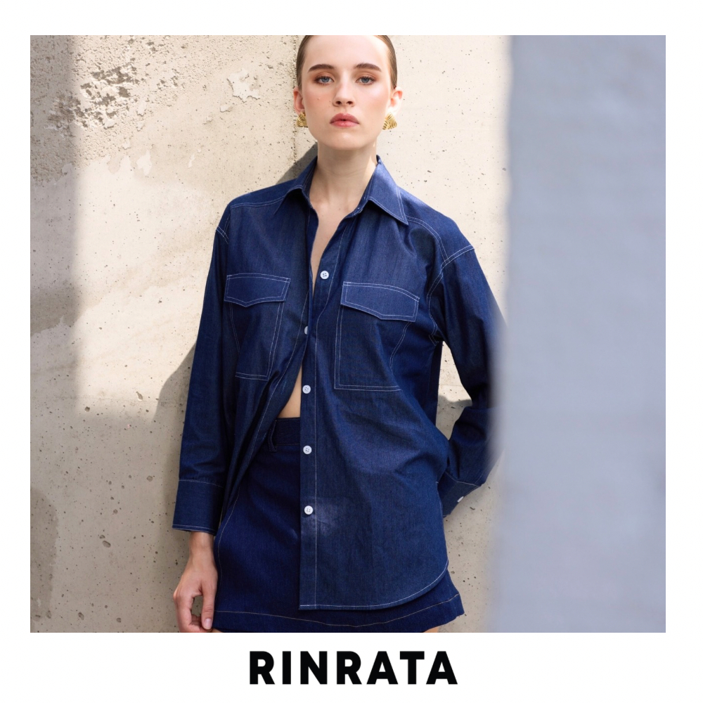RINRATA - CEDAR DENIM SHIRT เสื้อเชิ้ต ยีนส์ ผ้านิ่ม ผสมคอตต้อน แขนยาว สีน้ำเงินเข้ม คอปก กระดุมหน้า