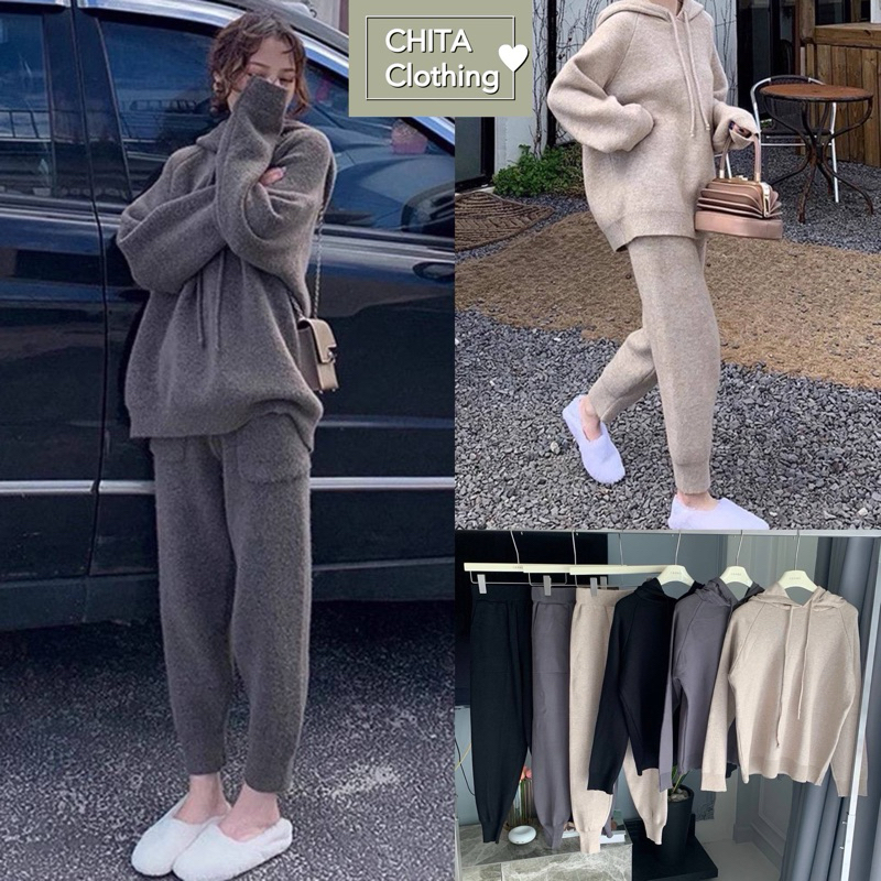 Detail : set 2 pcs.  เสื้อคอกลม แขนยาว มีฮู้ด งานผ้าไหมพรม มาพร้อมกางเกงขายาว ปลายขาจั๊ม เนื้อผ้าและโทนสีเดียวกัน