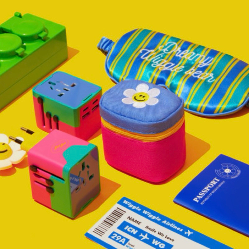 ❣️พร้อมส่ง❣️  [Wiggle Wiggle] Color Block Adaptor Multi Tap + Pouch : อะแดปเตอร์พกพา สุดน่ารัก