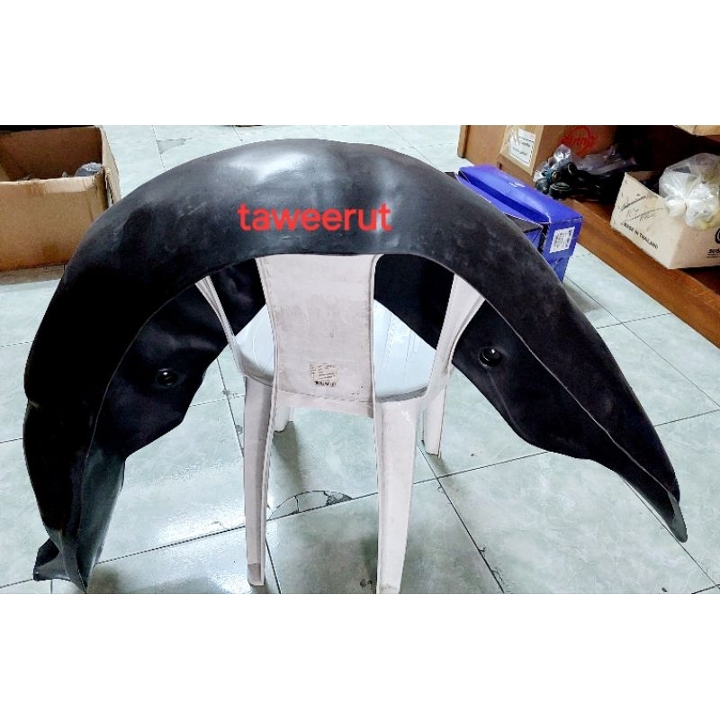 Benz พลาสติกซุ้มล้อหลัง ข้างขวา S280 W140 E280 (fab)