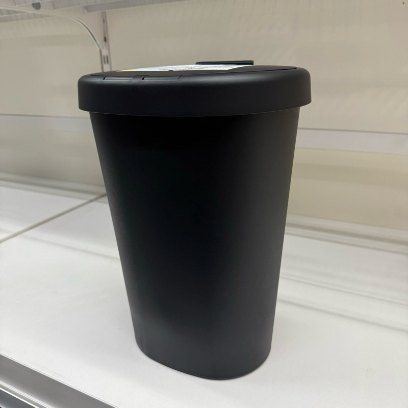 [IKEAแท้] HÖLASS เฮอลัสส์ ถังขยะมีฝาปิด, ดำ, 8 ลิตร
