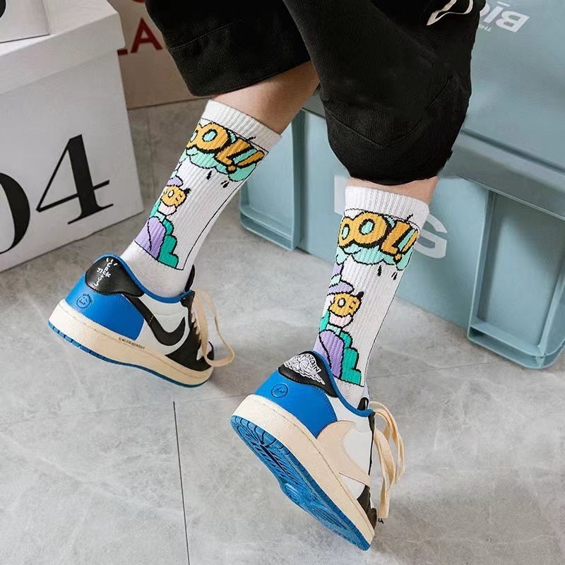 (ได้รับ 2-3 วัน) จัดส่งจากประเทศไทย~ถุงเท้ายาวน่องน่ารัก 5 คู่ถุงเท้าผ้าฝ้ายเหมาะสำหรับผู้ชายและผู้หญิง