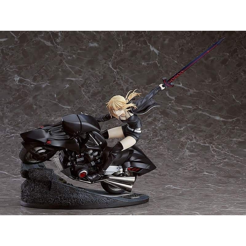 Pre Order Fate Grand Order Saber Altria Pendragon Alter & Cuirassier Noir 1/8 (Good Smile Company)