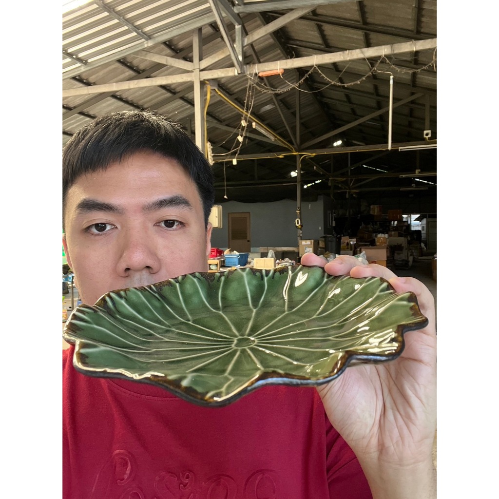 จานเซรามิค ทรงใบบัว จานมินิมอล จานคาเฟ่ ขนาด 8 นิ้ว สีเขียว เนื้อสโตนแวร์ ออกใบกำกับภาษีได้ รหัส111024 - รูปที่ 2