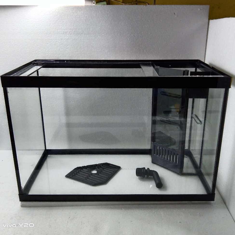 ตู้ปลา ตู้เลี้ยงปลาขนาด 30 นิ้ว มีชั้นกรองน้ำในตัว ขนาด 15630x18 นิ้ว