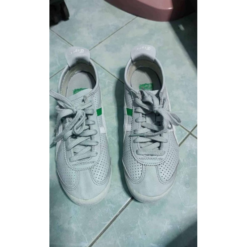 รองเท้าสภาพอย่างดี Onisuka tiger ของแท้ ไซส์38