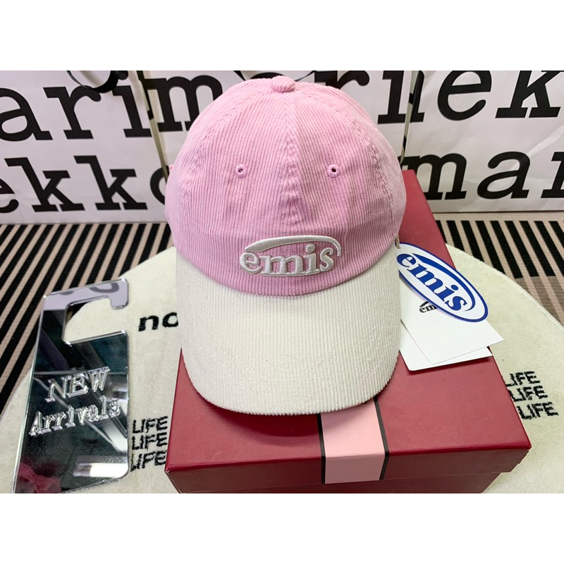 💢ราคาพิเศษ‼️🔥 หมวกแก๊ป E.mis แบบกำมะยี่ งานแฟชั่นเกาหลี สามารถปักสายได้ งานป้าย💯