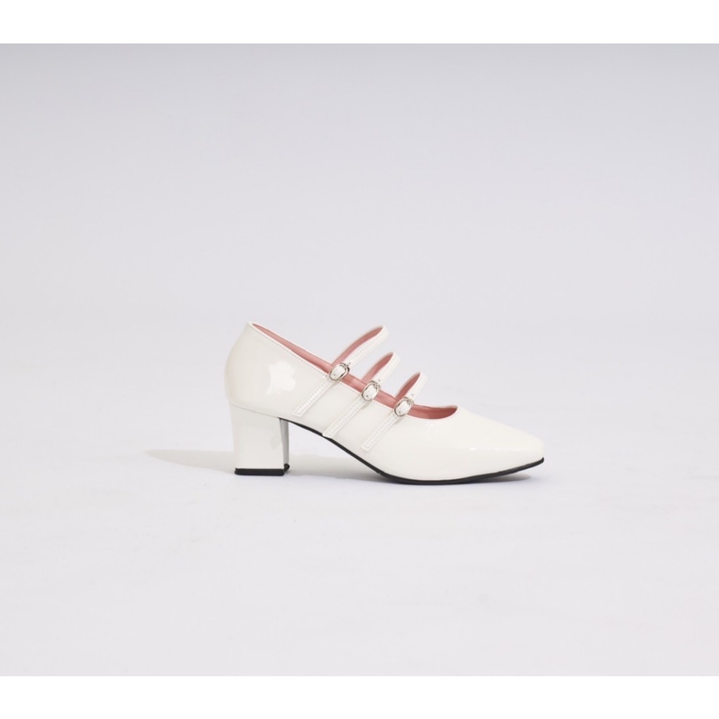 WILA_Shoes รุ่น เบลล่า  รองเท้ารัดส้นสวยๆ
