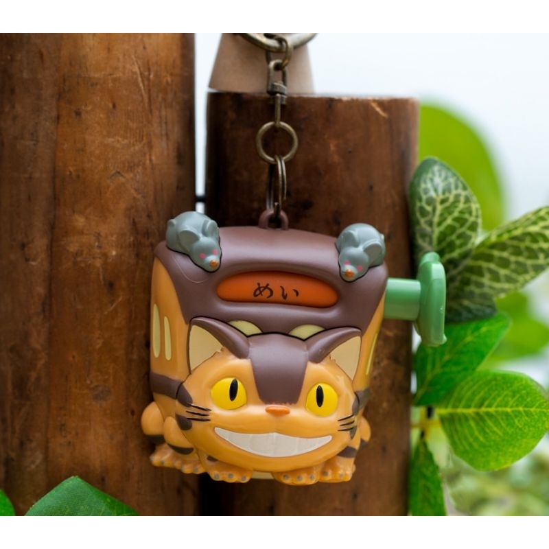 🌼 ของแท้ พร้อมส่ง 🌼 My Neighbor Totoro Neko Bus Keychain : พวงกุญแจเนโกะบัส เปลี่ยนป้ายสถานี