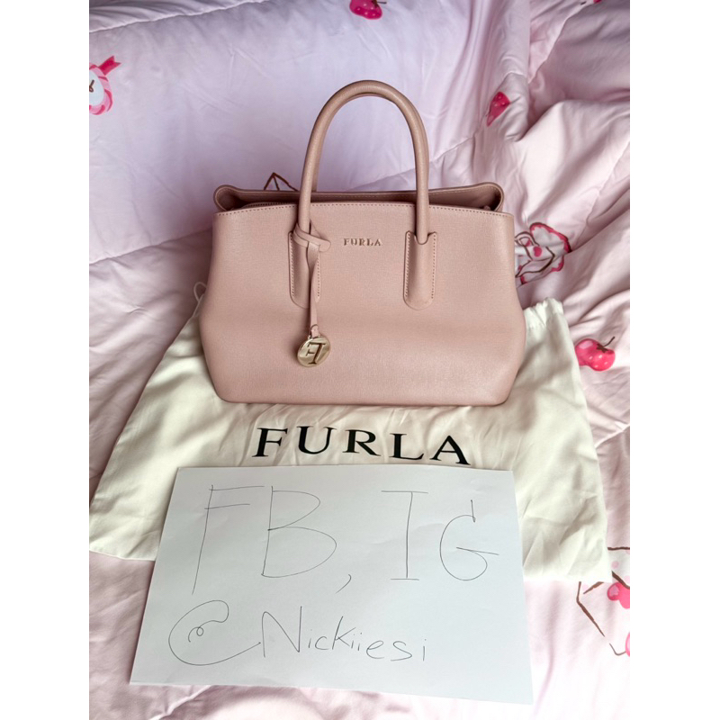 ขายกระเป๋า Furla สีชมพู (Used Like New!)