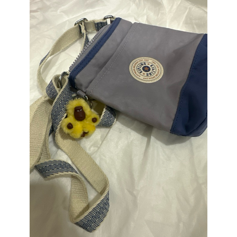 Kipling กระเป๋าใส่โทรศัพท์สะพายข้าง มือ2 คุณภาพดีมาก ของแท้100%