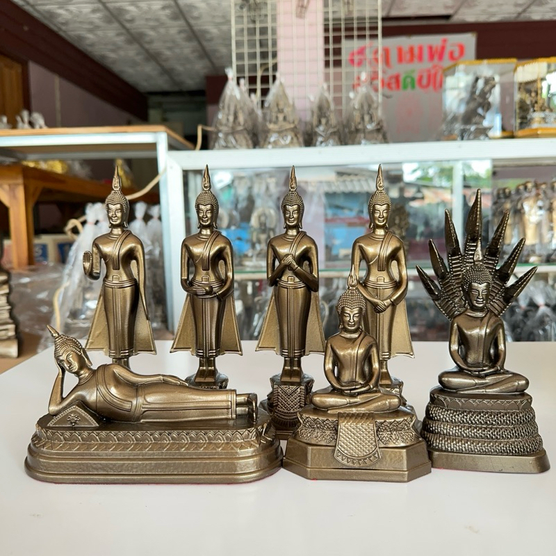 พระประจำวันแร่เหล็กน้ำพี้
